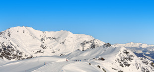 Besneeuwde bergtoppen in Oostenrijk Tirol