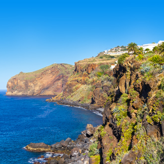 Kustlijn van Canico, een stad in Madeira, Portugal