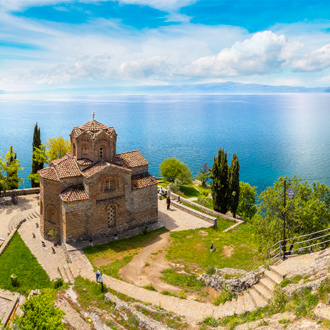 Een Macedonisch-orthodoxe kerk, de Saint John in Kaneo, Macedonie
