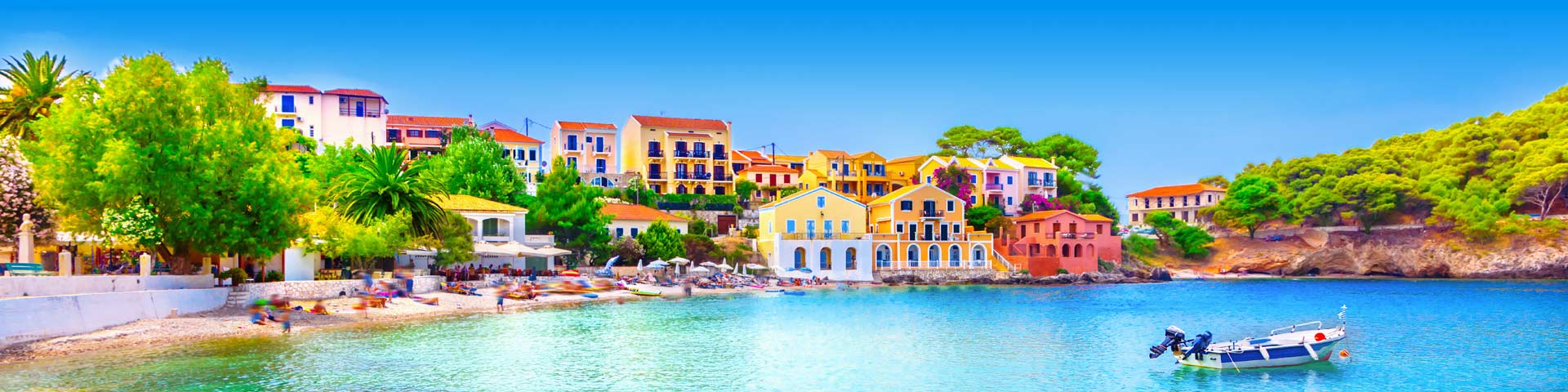 Kleurrijke Huisjes Aan De Kust Van Griekenland Kleurrijke Huisjes Aan De Kust Van Griekenland