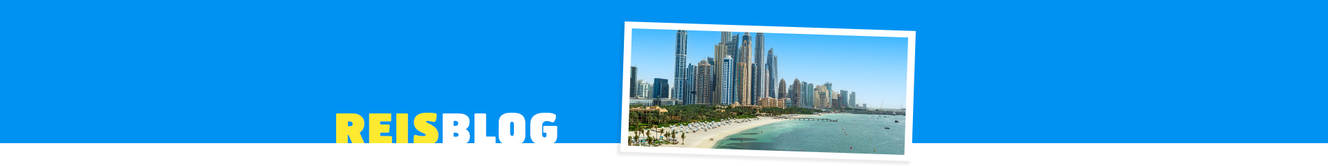 Strand en skyline van Dubai