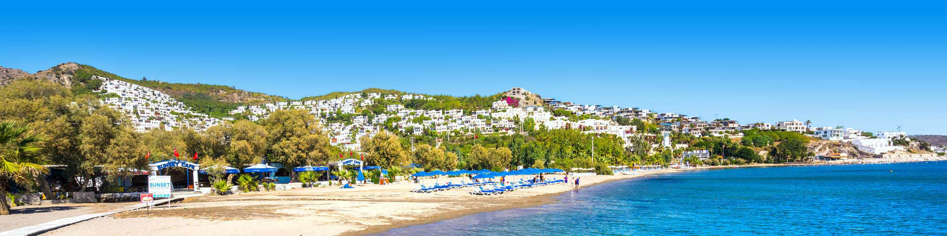 Wit strand in Bodrum, Turkije zonvakantie September